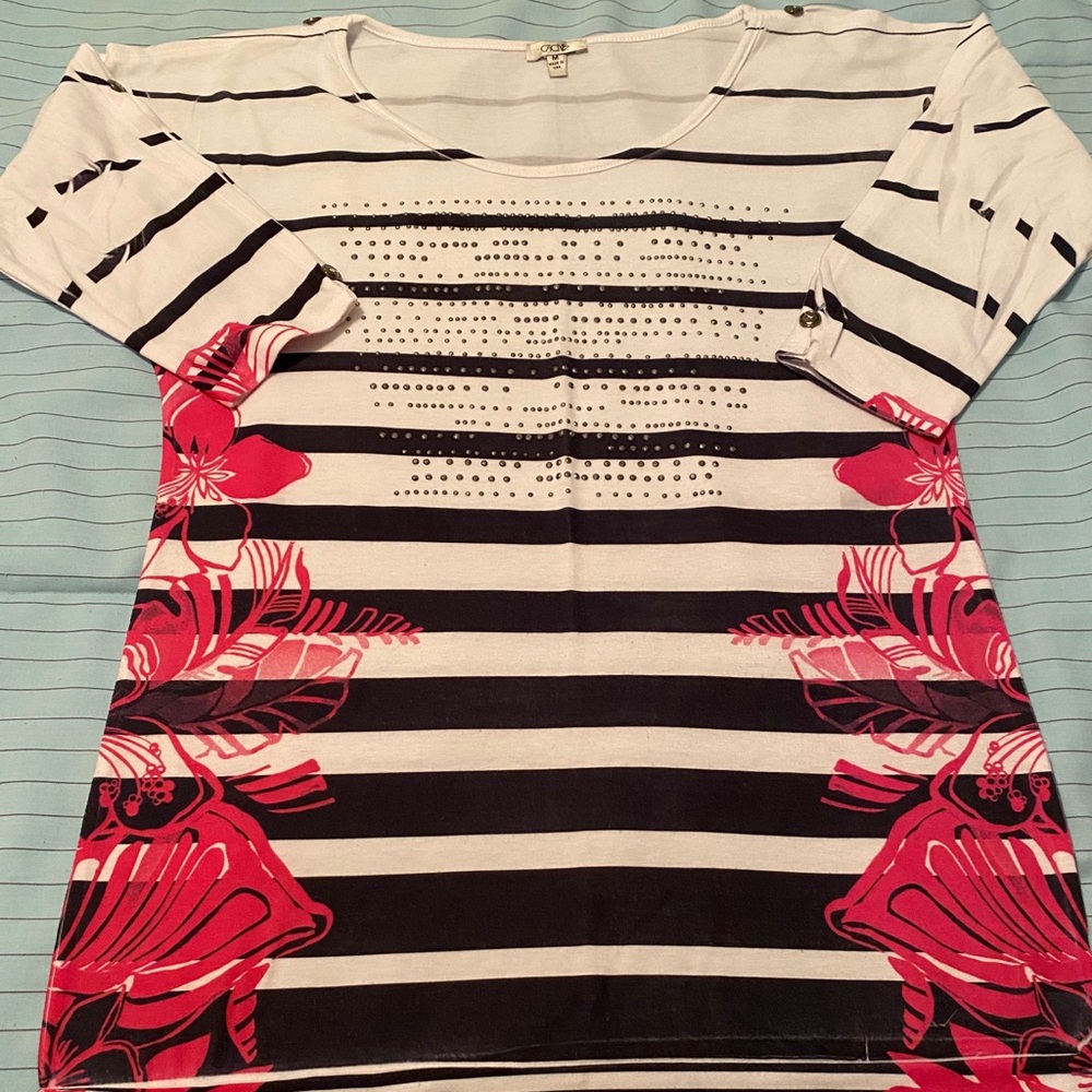 Women’s cache blouse